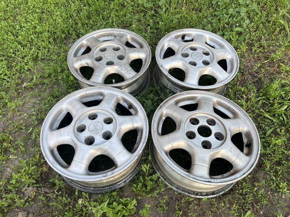 Диски на Mitsubishi R15 5x115/3
