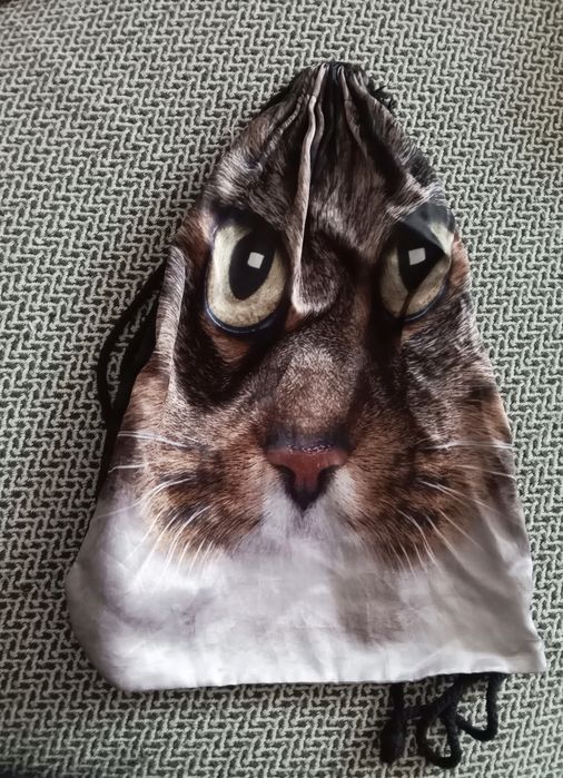 Очки ,кошелек ,подушка ,шоперы