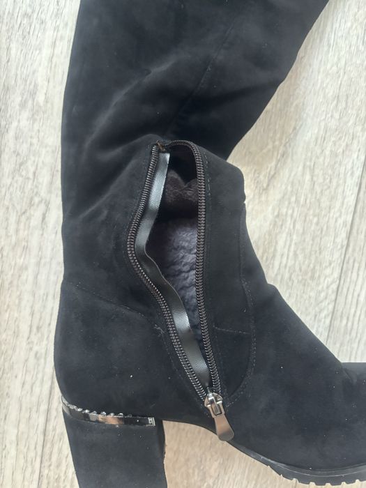 Женские замшевые сапоги