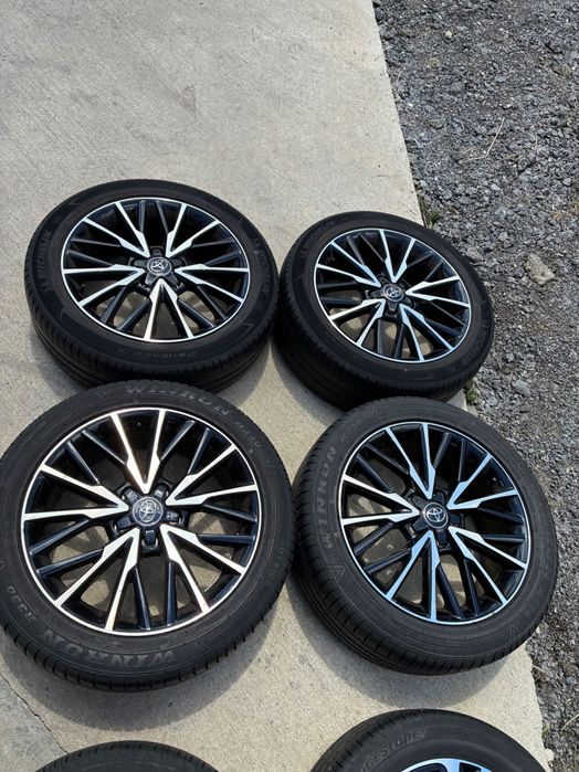 Продавам оригинални Toyota алуминиеви джанти 18” с гуми
