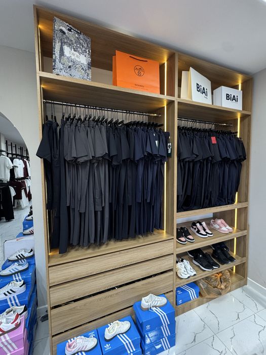 Киім магазинге мебель сатылады