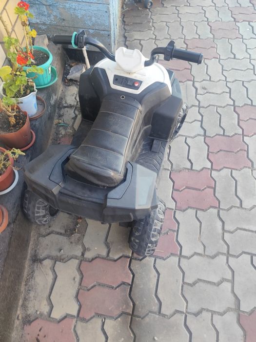 Продам машинку  на запчасти