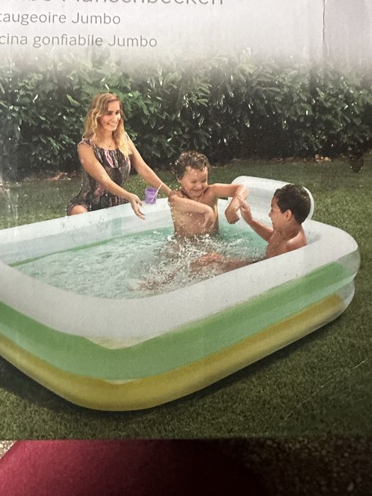 Piscina gonflabila noua
