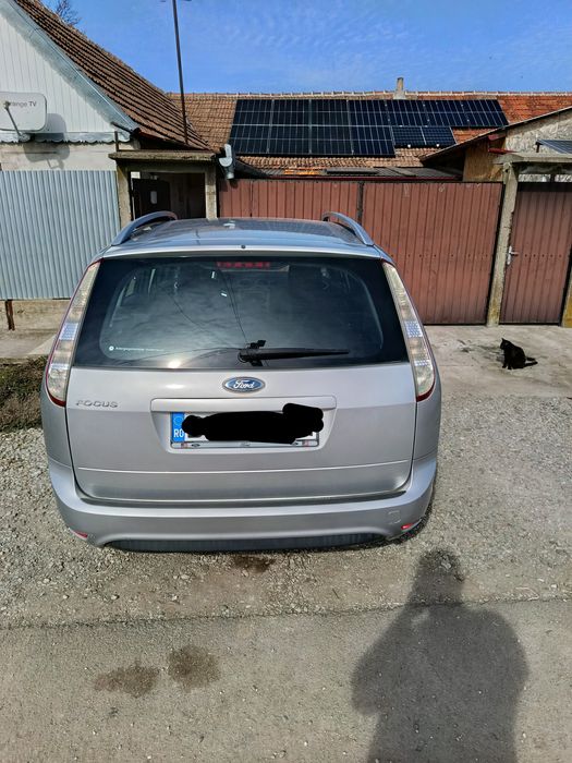 Vând Ford Focus 2010