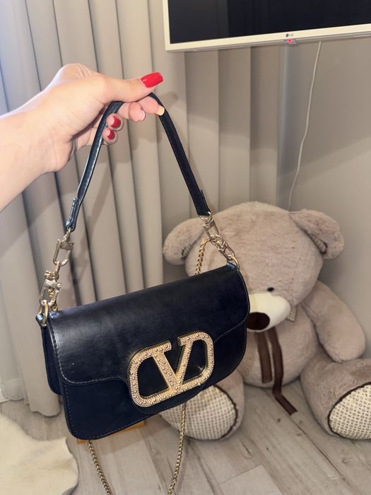 Черна чанта Valentino