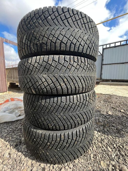 Продам зимний  шины