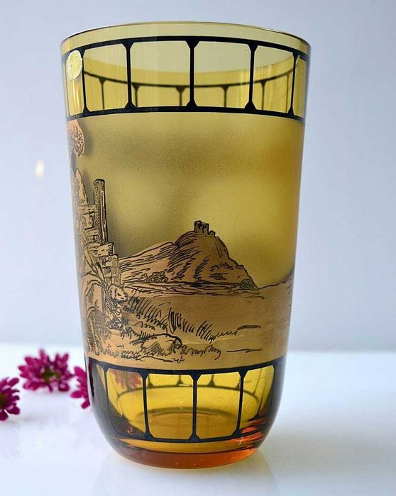 Редкость!Ваза с ручной росписью тушью по золоту.Богемия.Bohemia.