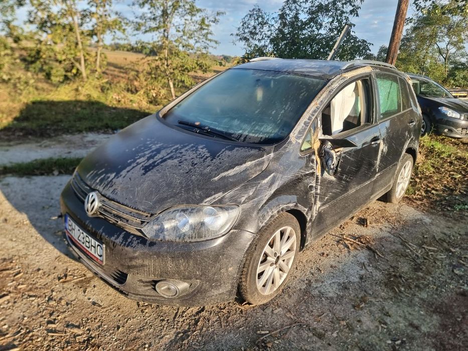 Carenaj dreapta fata 5M0805978 Volkswagen Golf Plus 2 (2009-2014)