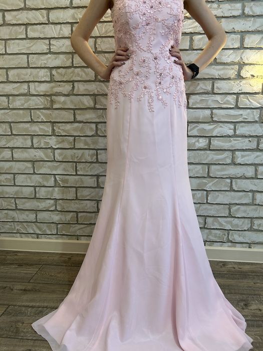 Продам вечерние платья , новые !