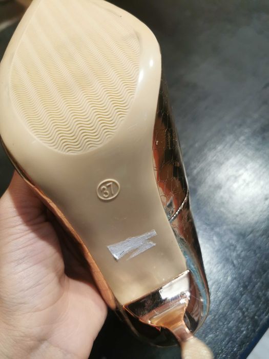 Чисто нови обувки