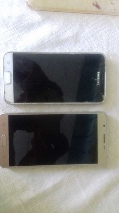Vand telefoane j7 j5 j3