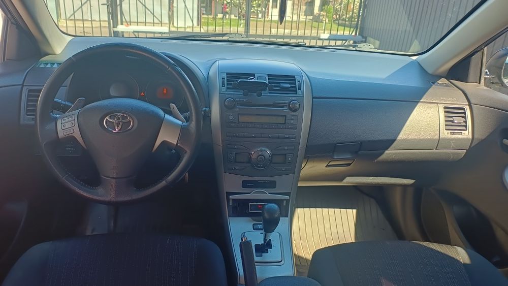 Vând Toyota Corolla