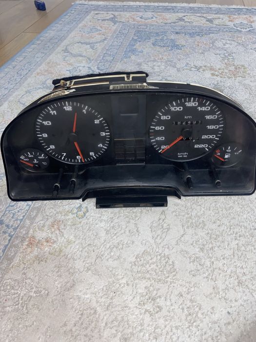 Шиток прибор ауди 80