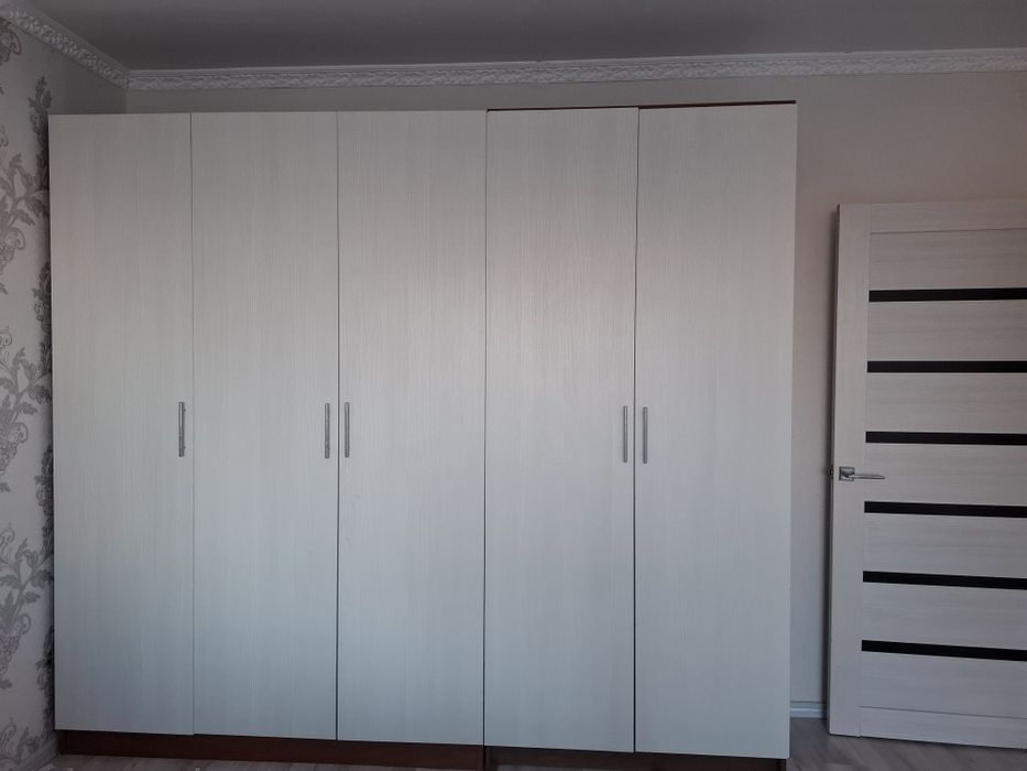 Продам шкаф 5-х дверный