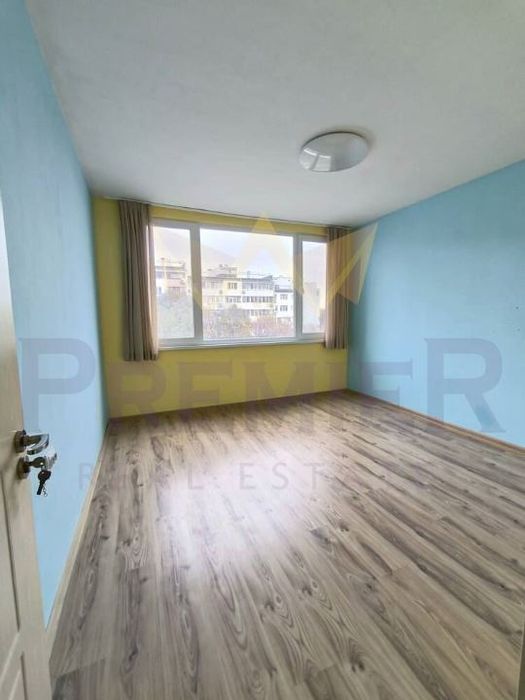 Многостаен в Бургас-Меден рудник - зона Б площ 97 цена 190000