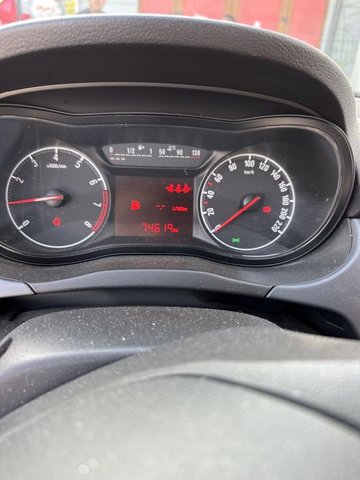 Opel corsa E benzina 1.4 2019 Navigatie km  80.000