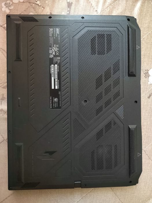 Acer nitro v16 anv1671