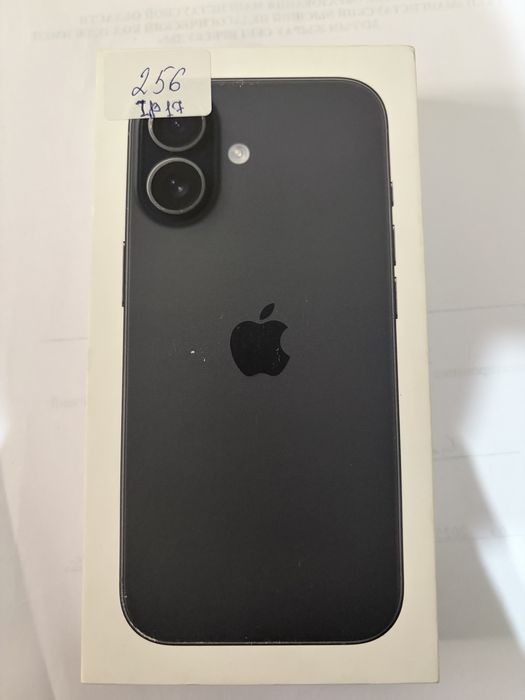 Iphone 17 256 гб-черный (с гарантией, чехол, адаптер, зарядка)