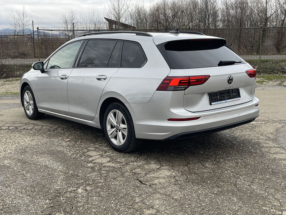 Volkswagen Golf 8 •2021 •Automat •2l Diesel •150 CP