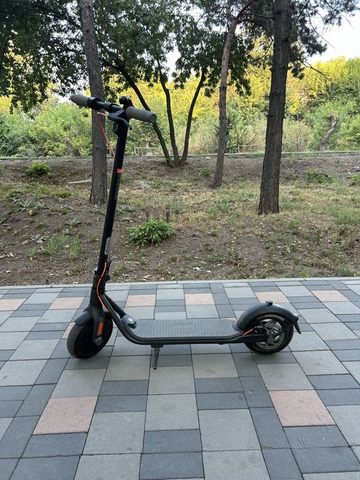 Продам электросамокат , Ninebot f30