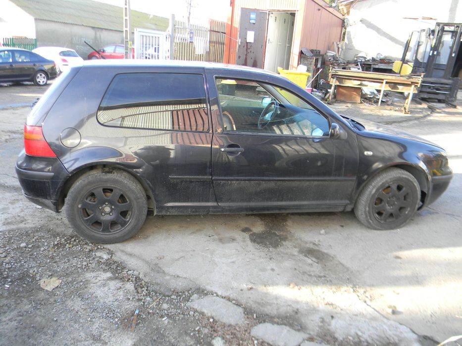 Dezmembrari  VW GOLF 4  1997  > 2006 1.6 16V Benzina