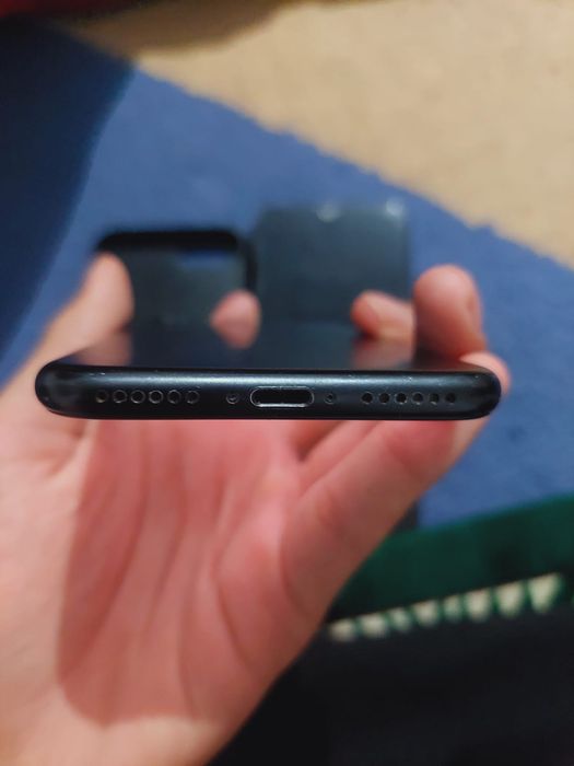 Айфон 7 мен оппо а 1 С екеуі бірге