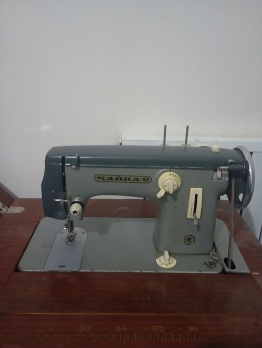 Чайка тикув машинками сотилади