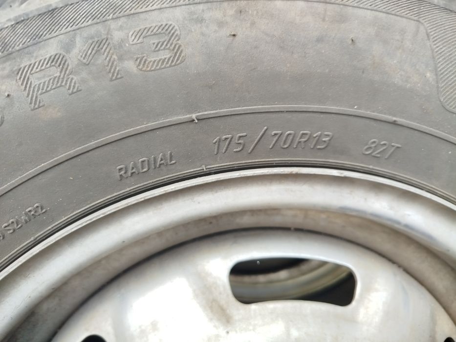 Продам в комплекте колеса на R 13
