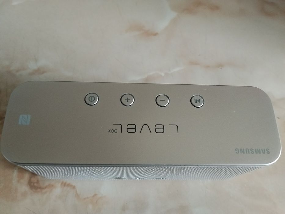 Vând boxa portabila