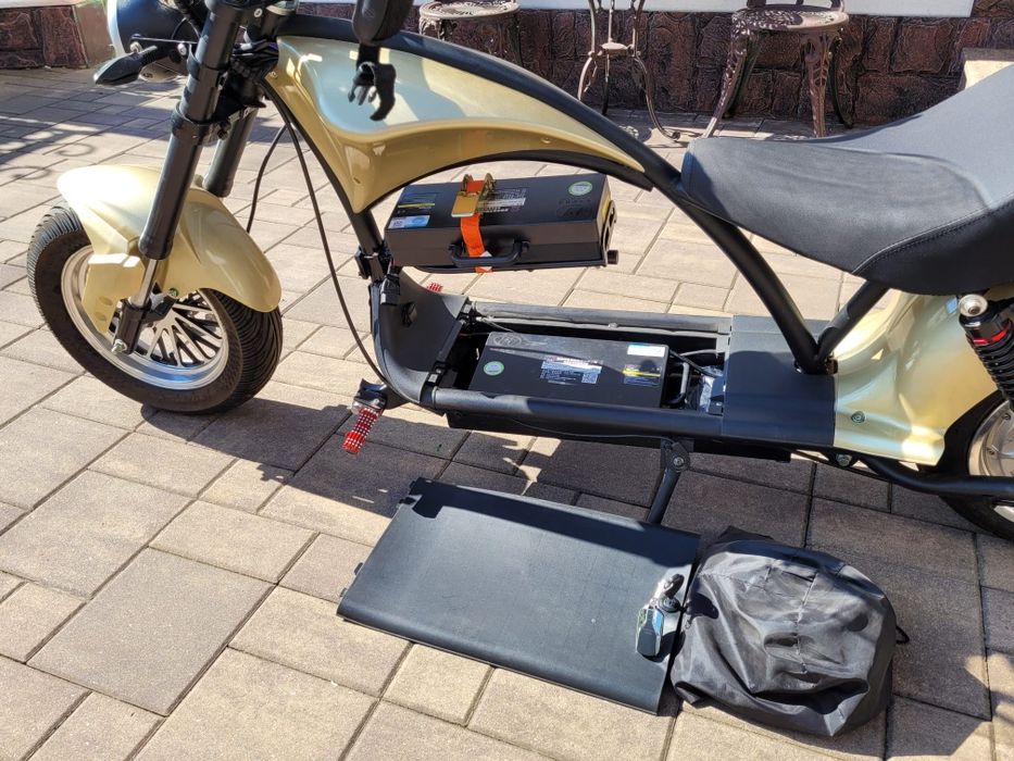 De vânzare moped electric 1500wan fabricație 2020km puțin nu se circulă de 4 ani cu detalii la tel0730707706