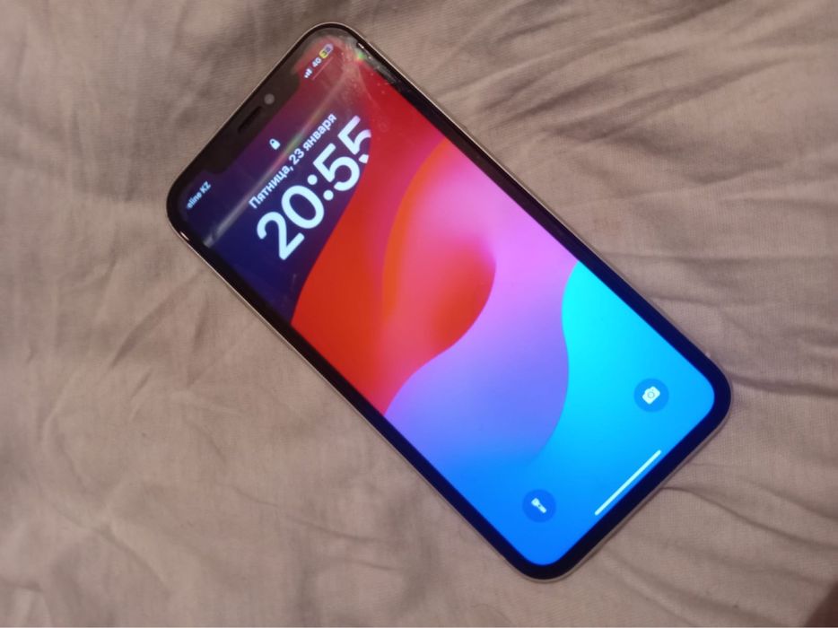 Продам айфон 11 64гб