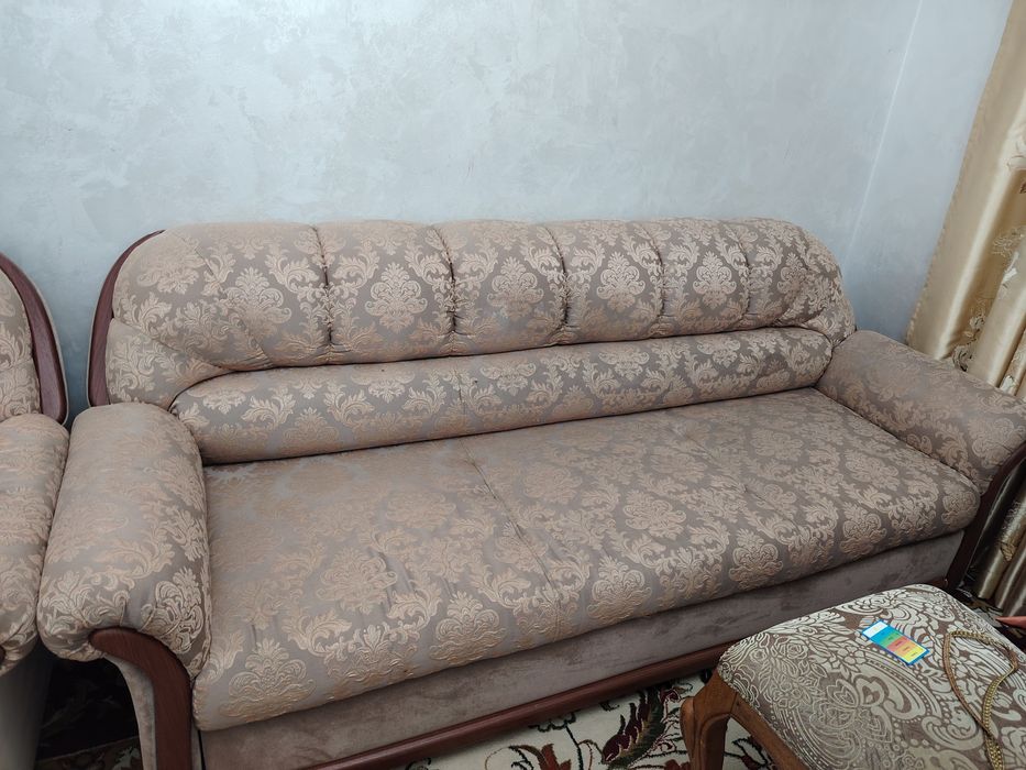 Диван,  софа и кресло