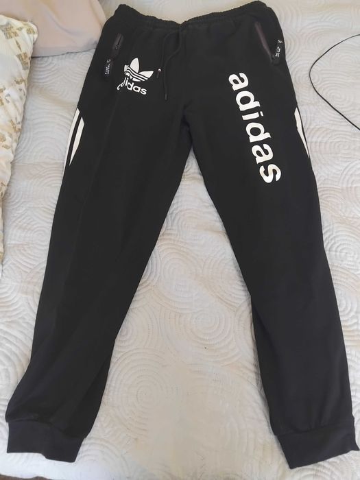 Мъжки спортен екип Adidas (черно и червено) / Долнище Адидас Доставено от USA