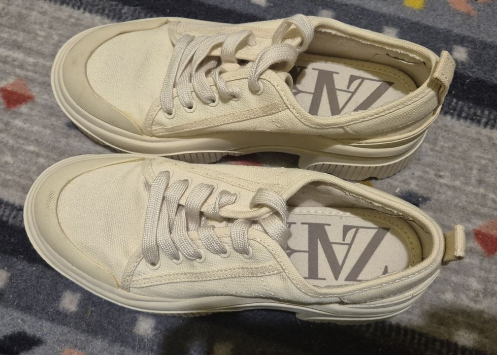 Adidași Zara.Purtați o singură dată.