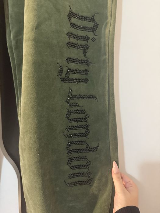 Анцуг на Juicy Couture