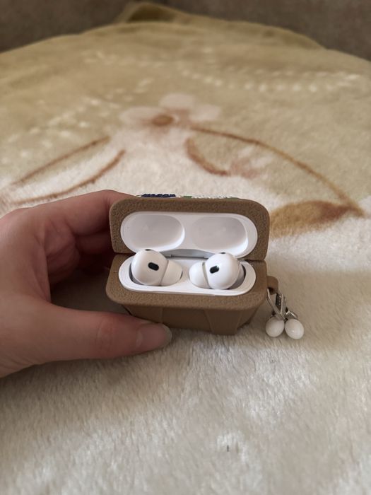Airpods pro с отличным шумоподавом