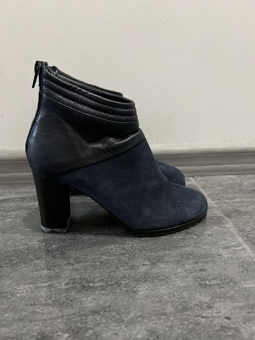 Боти естествен велур Тара