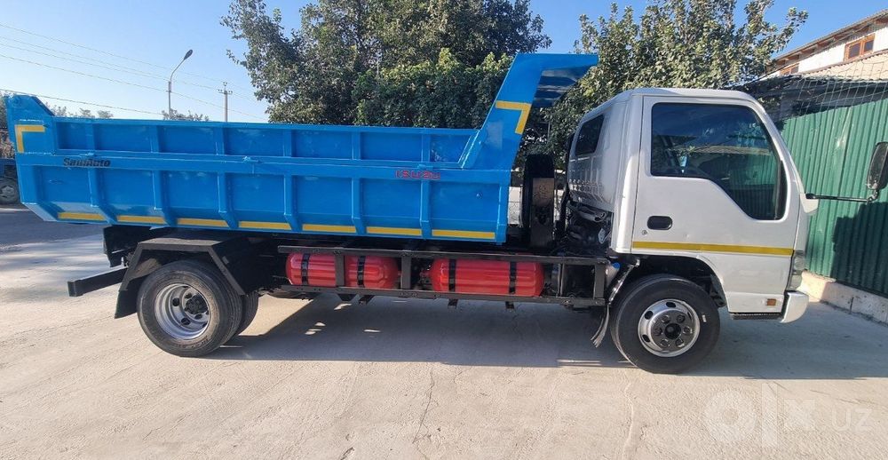 ISUZU Самосвал заводской