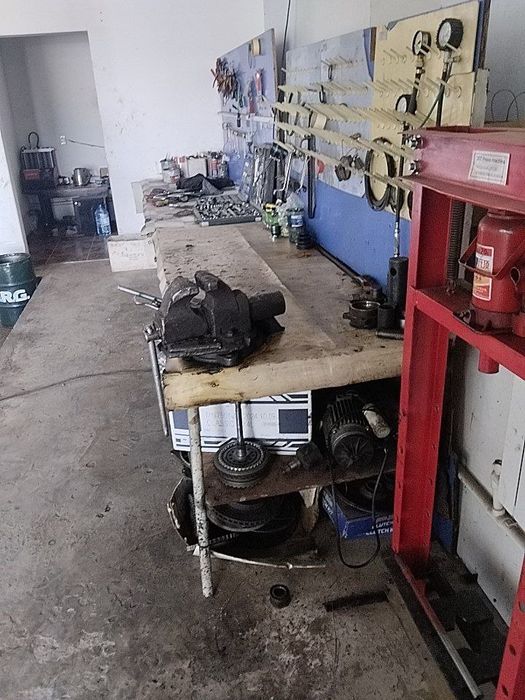 Инструментлар сотилади