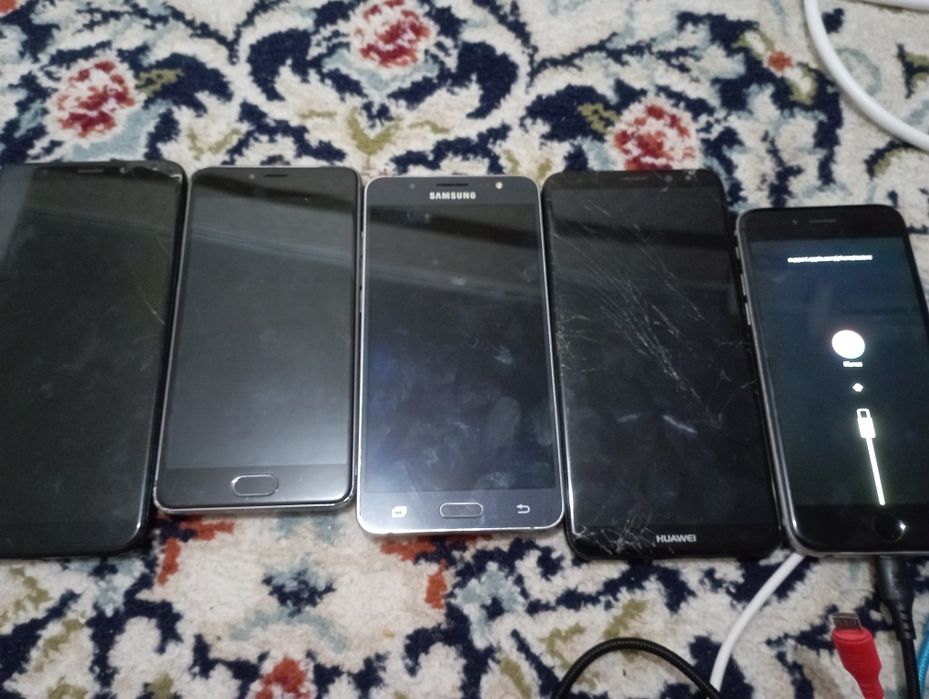 телефон разные и