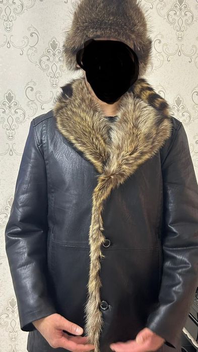 Продам куртку с  мехам  волка