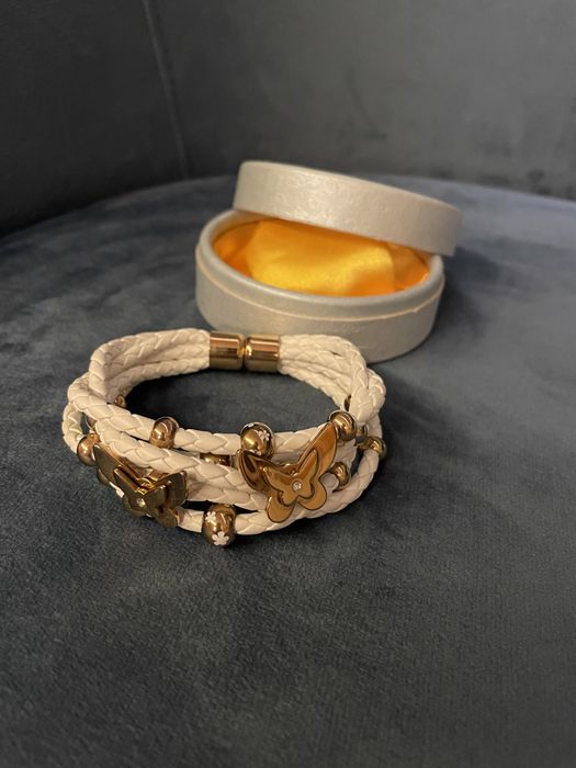 Уникални дамски гривни