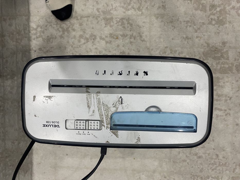 Шредер для бумаги и дисков