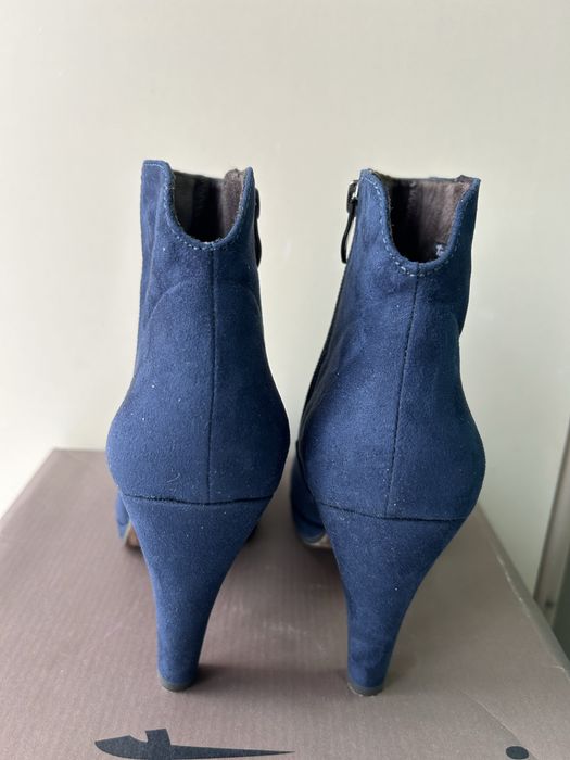 Осенние ботинки новые…………………………………….