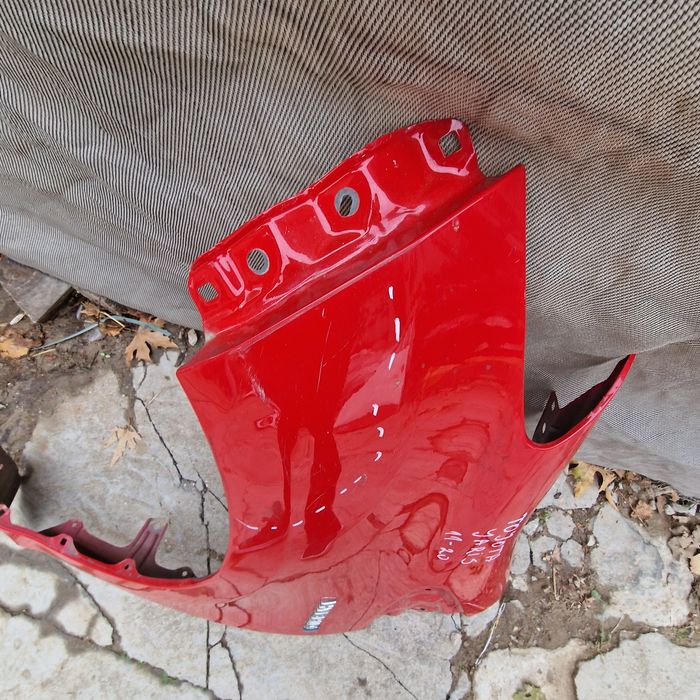 Toyota Yaris 11-20 ляв калник