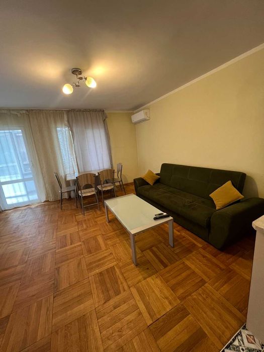 Дава се под наем Двустаен апартамент в София, Център - 75 кв.м за 600 € - Снимка #2