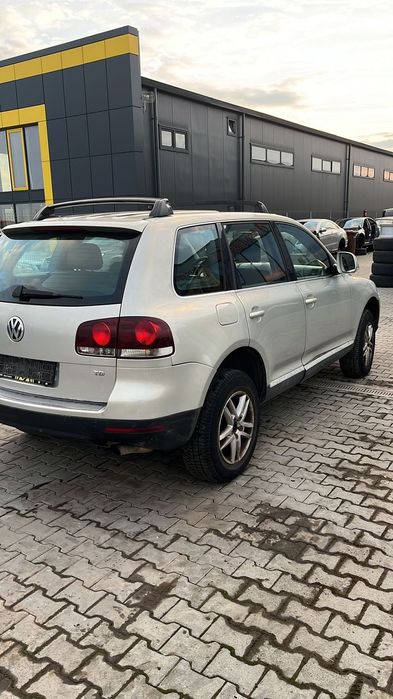 Dezmembram Volkswagen Touareg 2.5 TDI din 2009