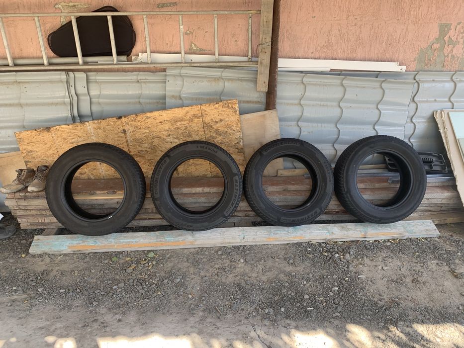 Шины 4сезонка R17 225/65. .