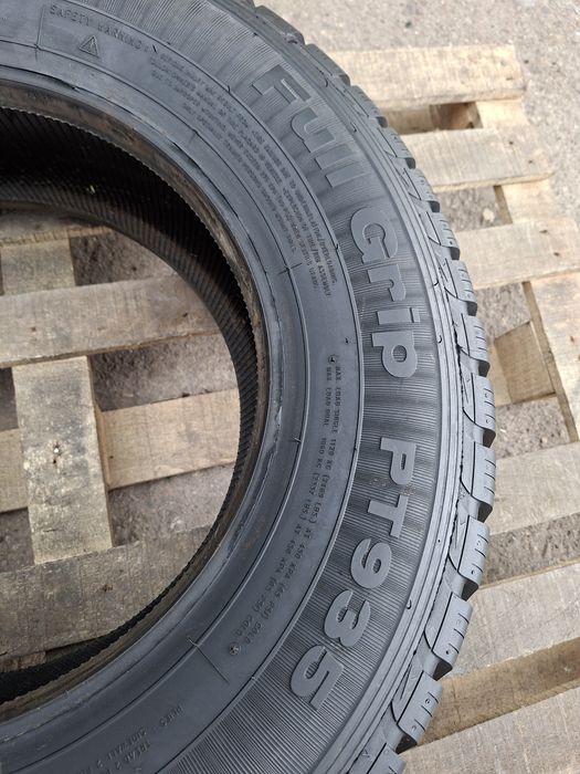 1бр. Нова 225/70/15C Petlas Full Grip PT 935