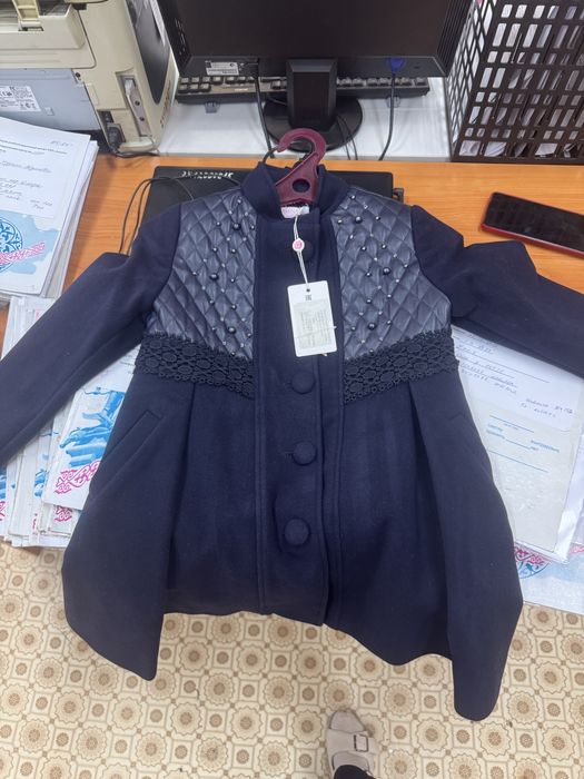 Продам пальто для девочка